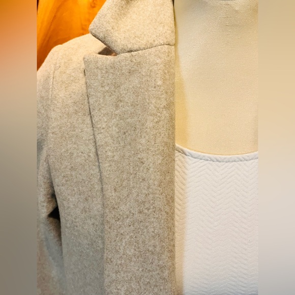 COPY - Pre-owned -Zara's beige hooded wrap coat- with long sleeves. - Picture 8 of 9